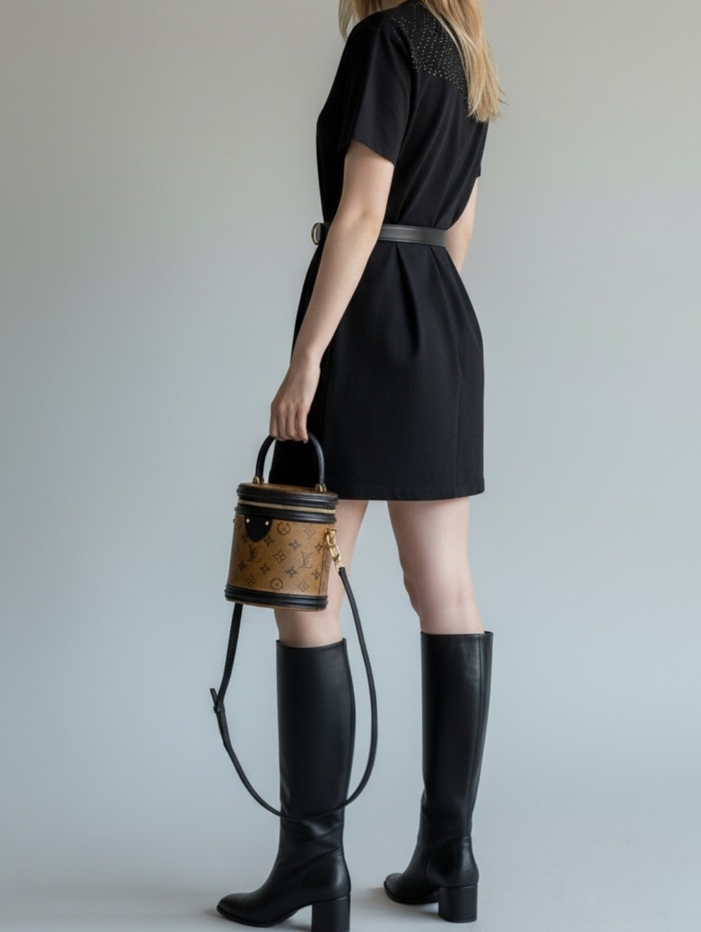 ✨️✨️Authentic Louis Vuitton Cannes Reverse Monogram Crossbody Bag - Picture 2 of 15